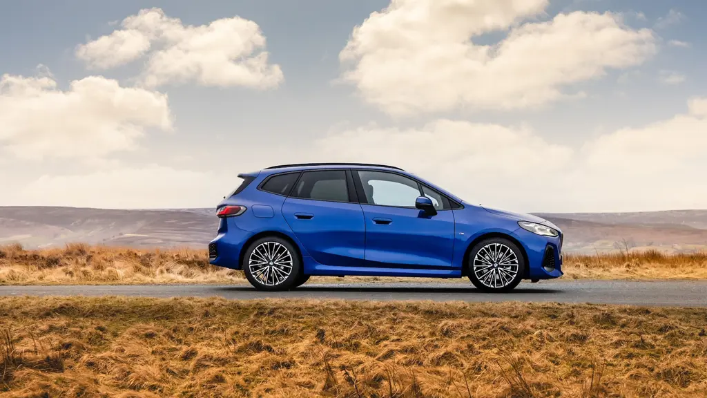 BMW 2 Series 220i MHT Sport 5dr DCT Tech Plus Pack
