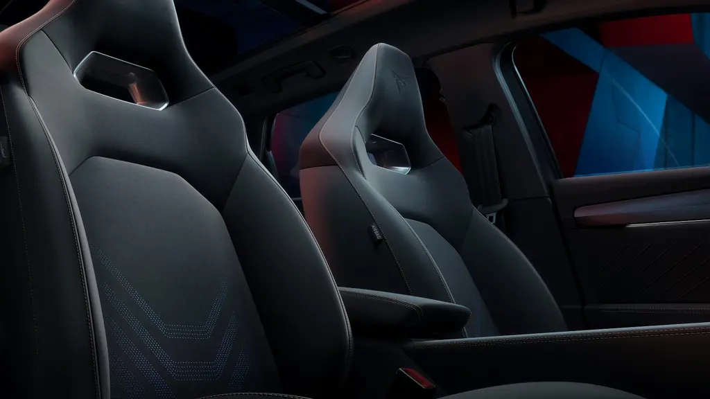 Cupra Leon 1.5 eHybrid 204 Shadow Edition 5dr DSG