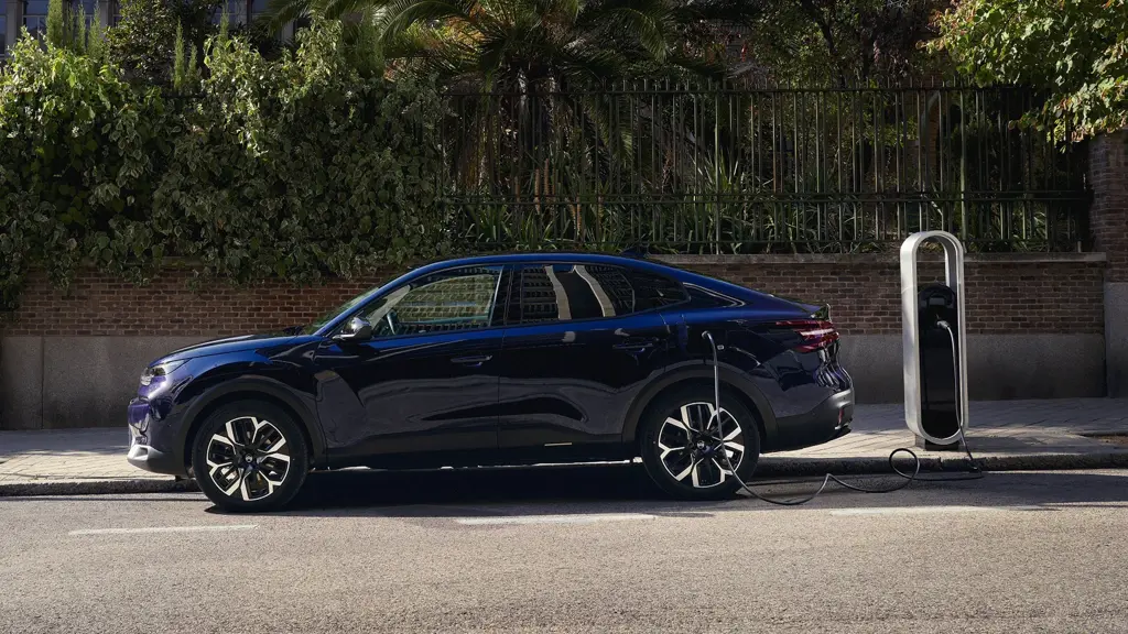 Citroen C4 X 1.2 Hybrid 145 Plus 4dr Auto