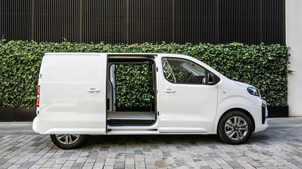 Citroen Dispatch E- M Special Edition 100KW 75KWH Crew Van VTR Auto