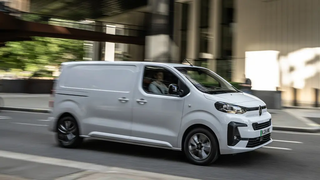 Citroen Dispatch E- M Special Edition 100KW 75KWH Crew Van VTR Auto