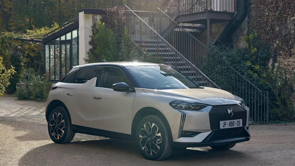 DS DS 3 1.2 HYBRID 145 DS Performance Line 5dr e-DSC