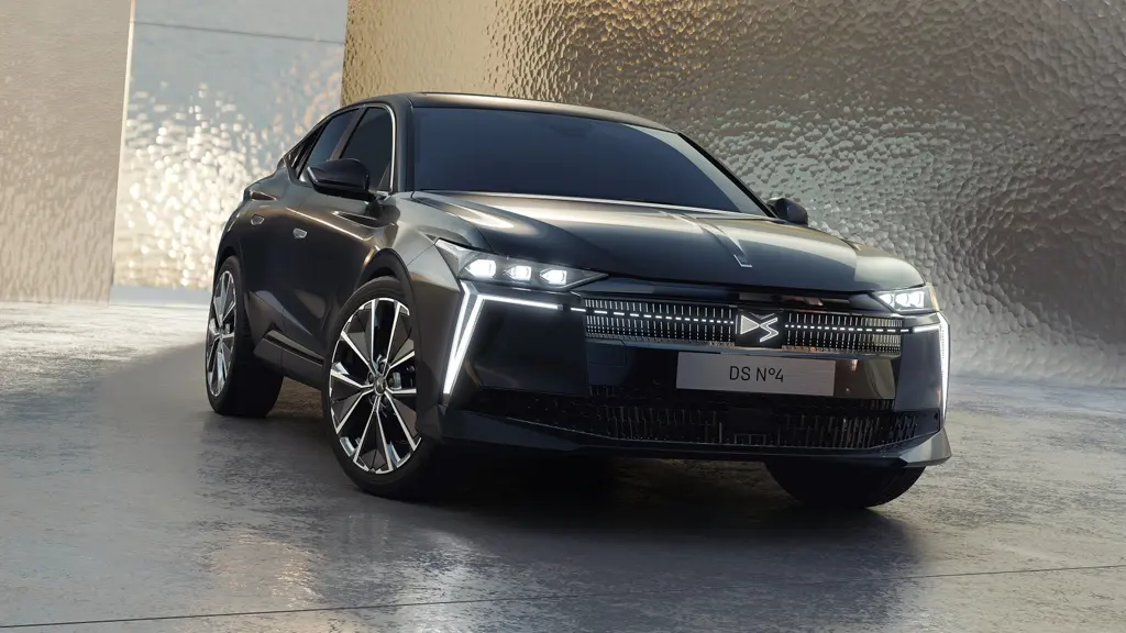 DS NO4 1.2 HYBRID 145 Etoile Nappa 5dr e-DSC