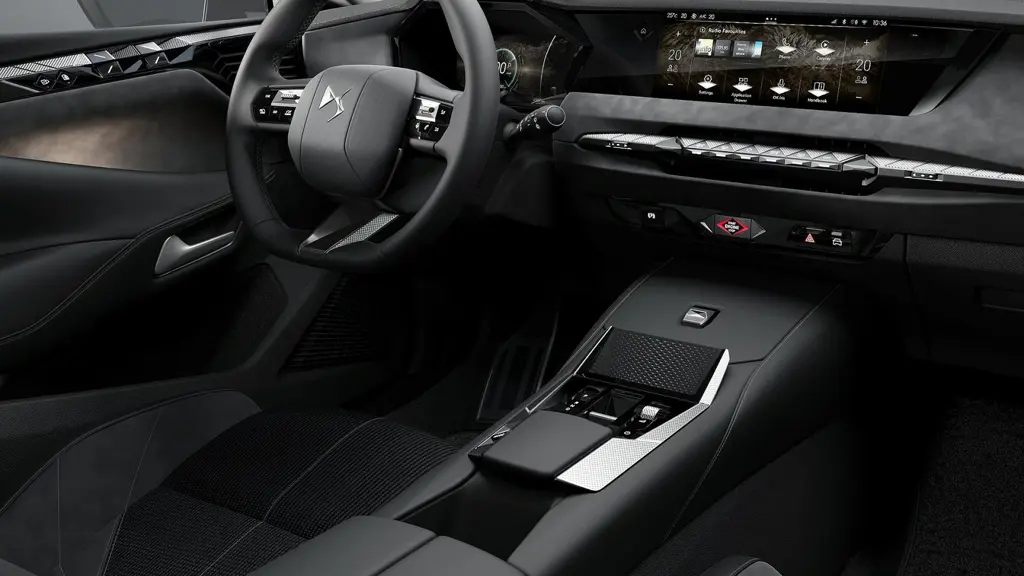 DS NO4 1.2 HYBRID 145 DS Performance Line 5dr e-DSC