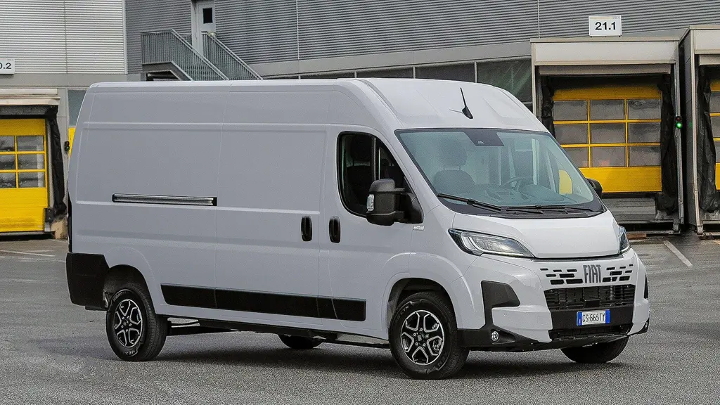 Fiat Ducato 35 Maxi L3 Diesel 2.2 Multijet 140 Dropside Crew CAB