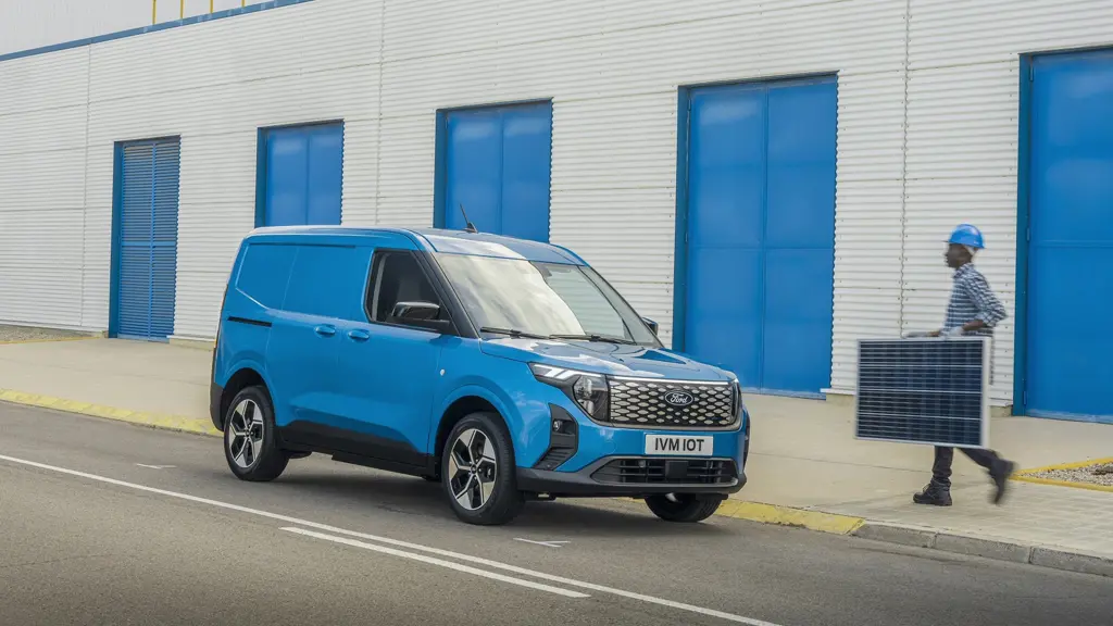 Ford Transit Courier E- 100KW 43KWH Trend Van Auto
