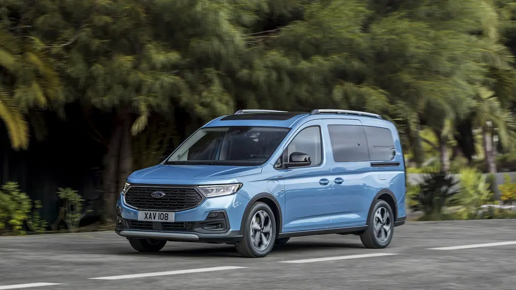 Ford Grand Tourneo Connect 1.5 EcoBoost PHEV 150 Titanium 5dr Auto 7 seat