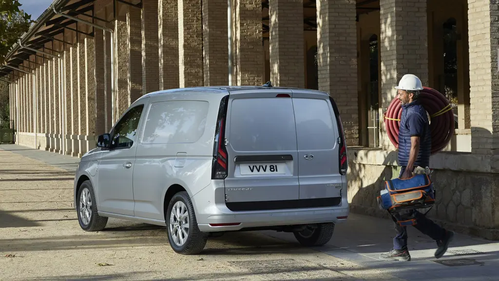 Ford Transit Connect 250 L2 Petrol 1.5 Ecoboost Phev 150 Trend Flexcab Van Auto
