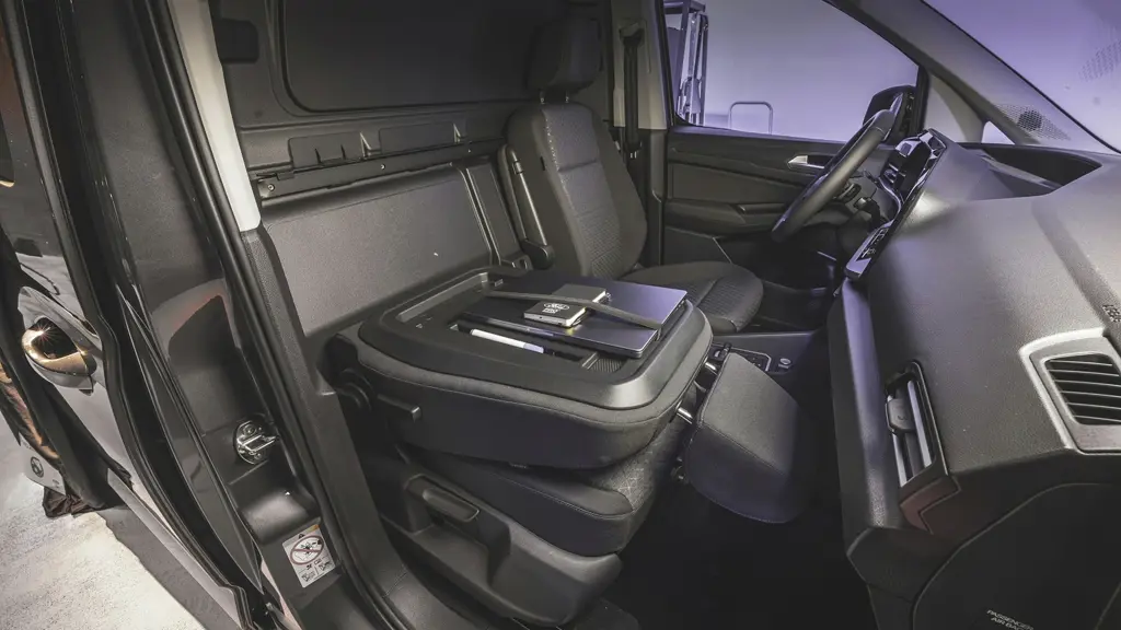 Ford Transit Connect 250 L2 Petrol 1.5 Ecoboost Phev 150 Trend Flexcab Van Auto
