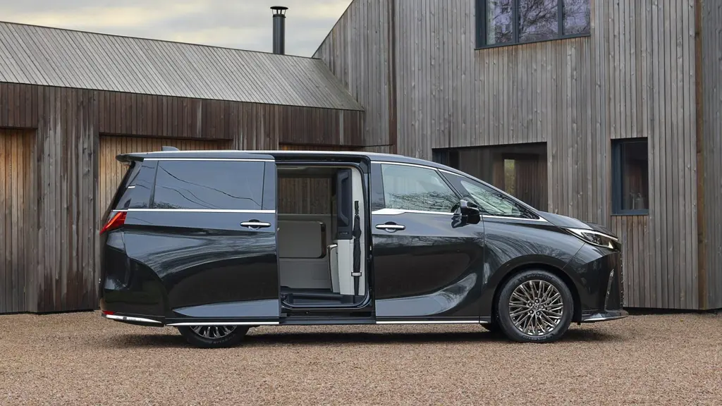 Lexus Lm 350h 2.5 5dr E-CVT