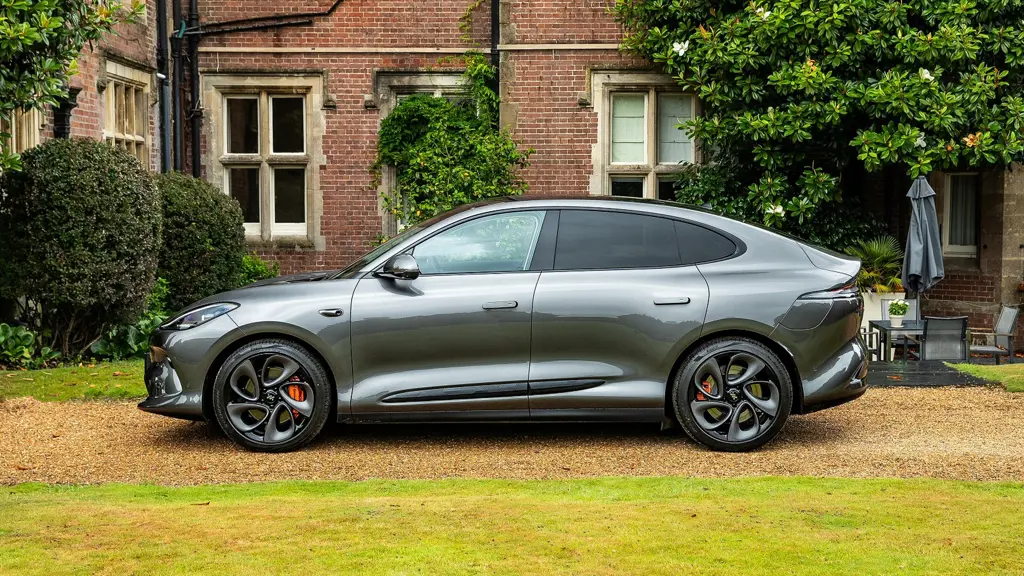 MG Motor UK im6 553kW Launch Edition 100kWh 5dr AWD Auto