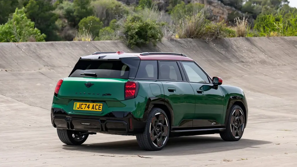 MINI Aceman 135kW E Monochrome 43kWh 5dr Auto