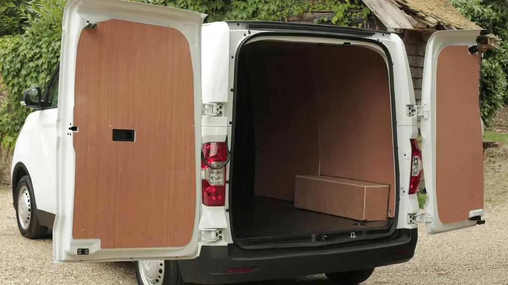Maxus Deliver 3 E L2 Electric 118KW Chassis CAB 50.2Kwh Auto