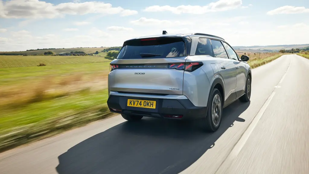 Peugeot 5008 1.6 Plug-in Hybrid 195 GT 5dr e-DSC7