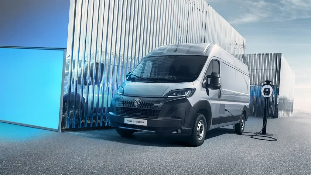 Peugeot Boxer 335 L3 Diesel 2.2 Bluehdi 140 H3 Van Professional