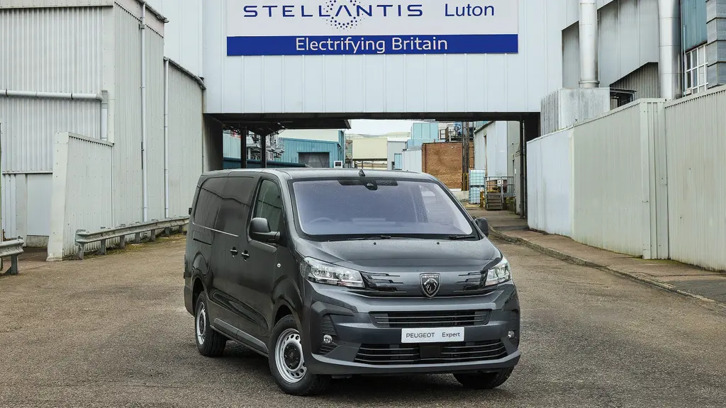Peugeot Expert XL Diesel 2.2 Bluehdi 150 Professional Crew Van