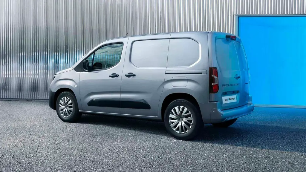 Peugeot Partner Long Diesel 1.5 Bluehdi 100 Asphalt Van