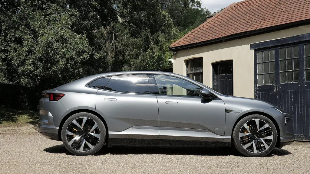 Polestar 4 400kW 100kWh LR DM Plus Performance 5dr Auto