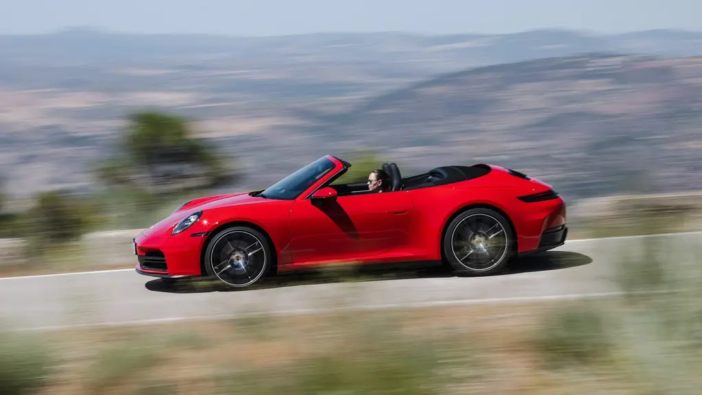 Porsche 911 GTS t-Hybrid 2dr PDK