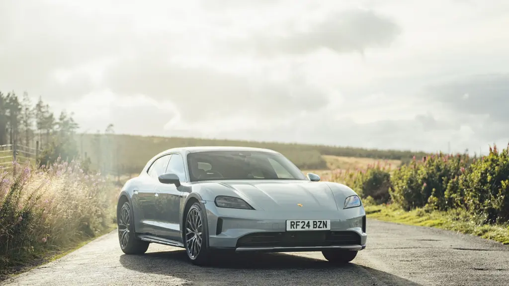 Porsche Taycan 440kW 4S 105kWh 5dr E-Shift 5 Seat Revised