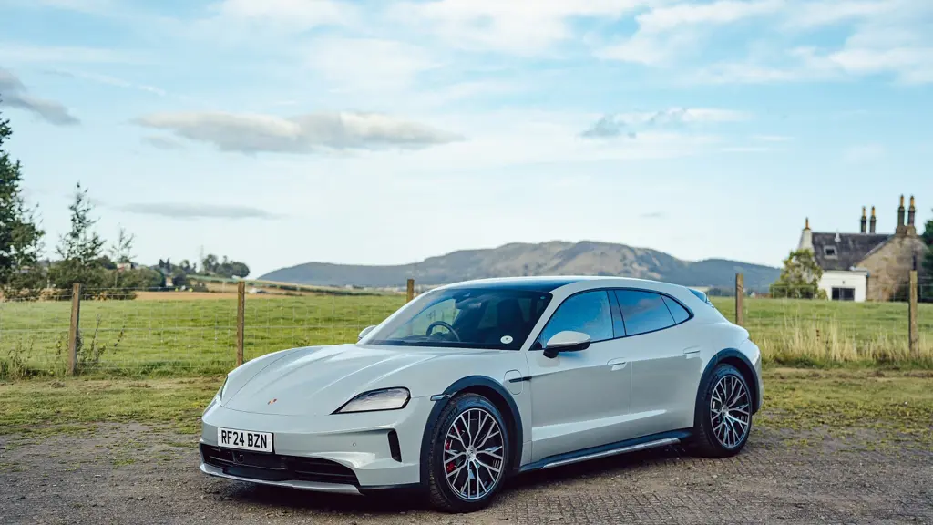Porsche Taycan 440kW 4S 105kWh 5dr E-Shift 5 Seat Revised