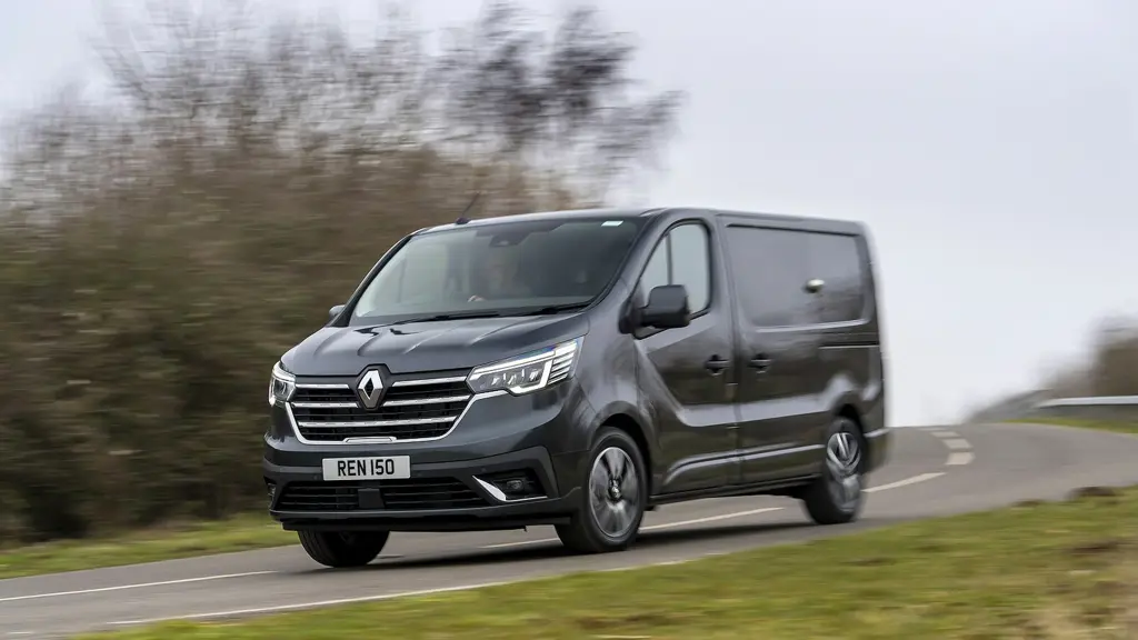 Renault Trafic LWB Diesel LL30 Blue DCI 170 Extrasportsafety Crewvan EAG9