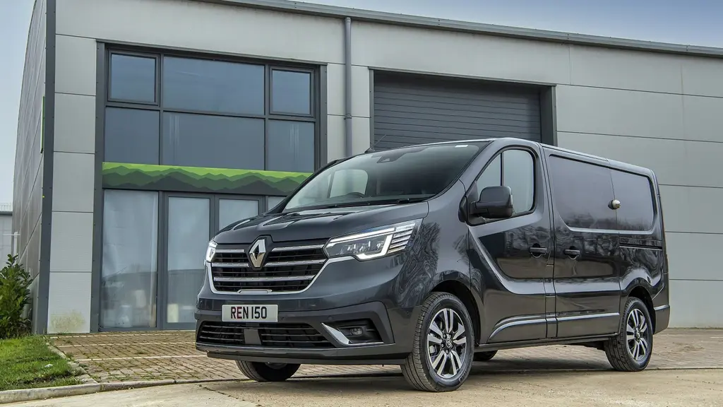 Renault Trafic LWB Diesel LL30 Blue DCI 170 Extrasportsafety Crewvan EAG9