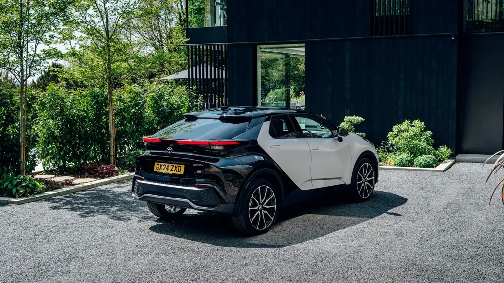Toyota C-HR 2.0 PHEV GR Sport 5dr CVT Safety/Premium Pack