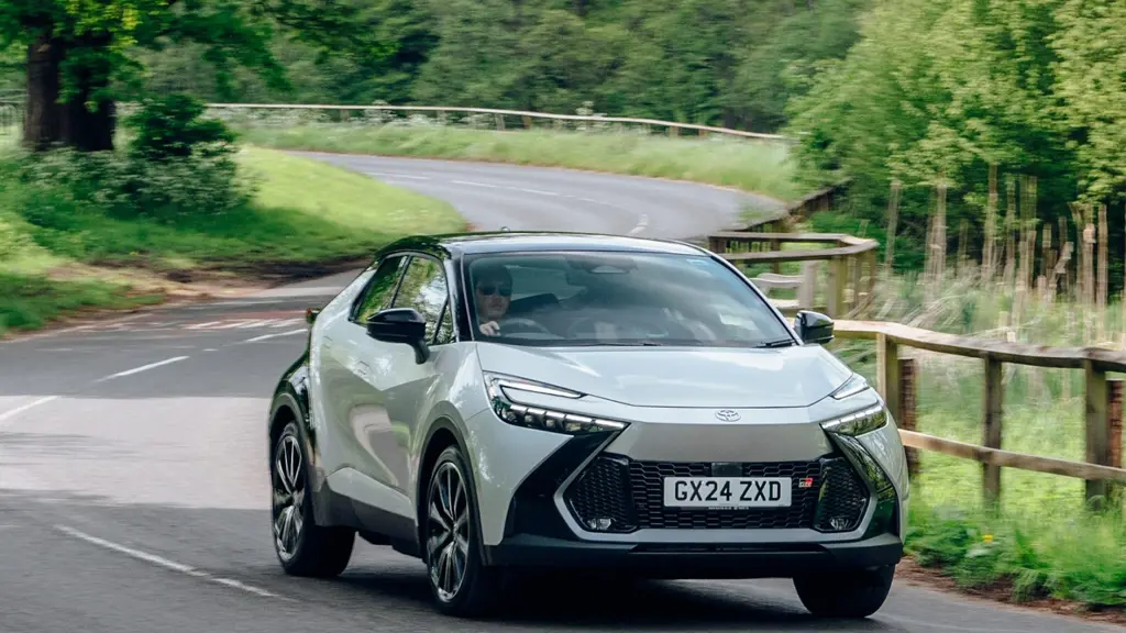 Toyota C-HR 2.0 PHEV GR Sport 5dr CVT Safety/Premium Pack