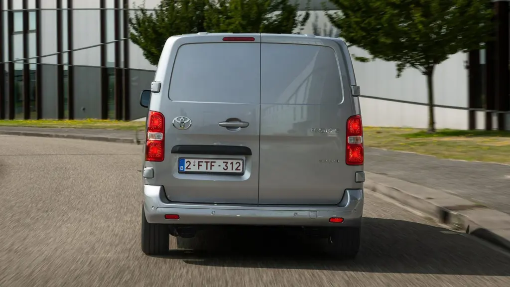 Toyota Proace L2 Diesel 2.0D 145 Icon Van
