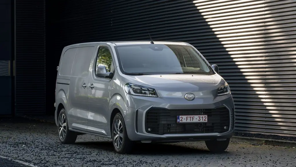 Toyota Proace L2 Diesel 2.0D 145 Icon Van