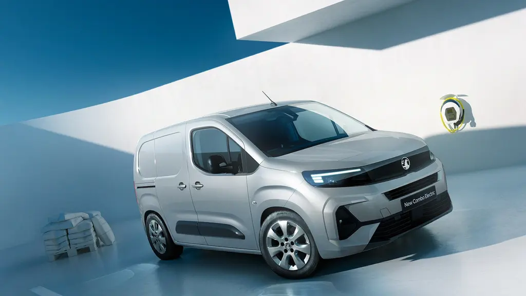 Vauxhall Combo Cargo Combo M Cargo Electric 100KW Prime 52KWH H1 Van Auto