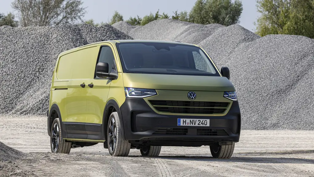 Volkswagen Transporter T32 SWB Electric 100KW 70KWH Commerce Plus Kombi Van Auto