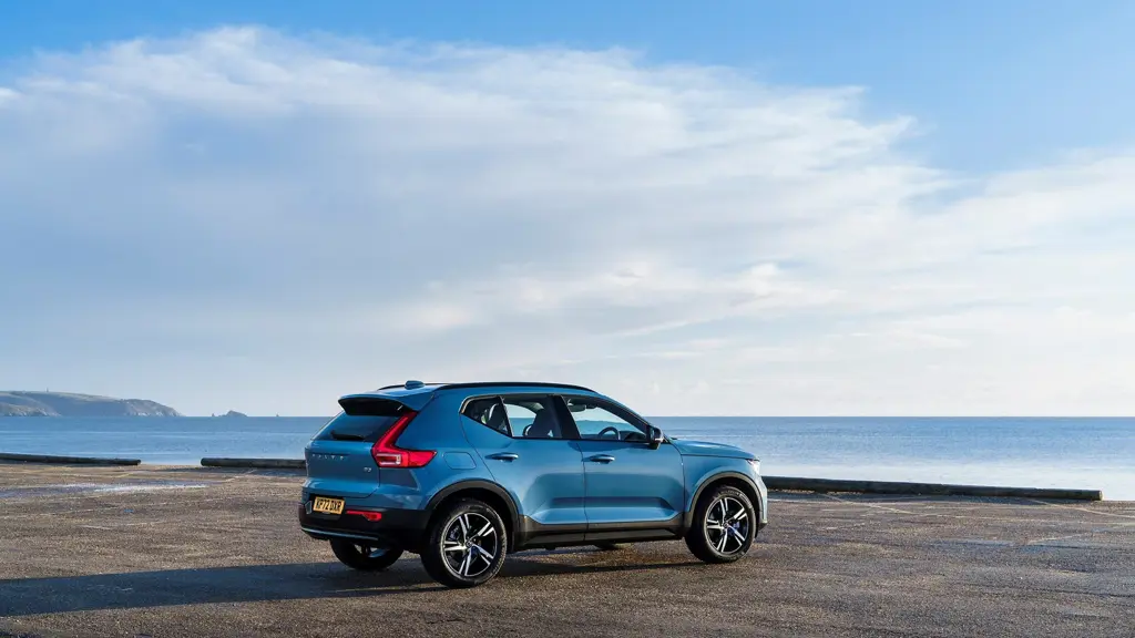 Volvo XC40 2.0 B4P Ultra Bright 5dr Auto