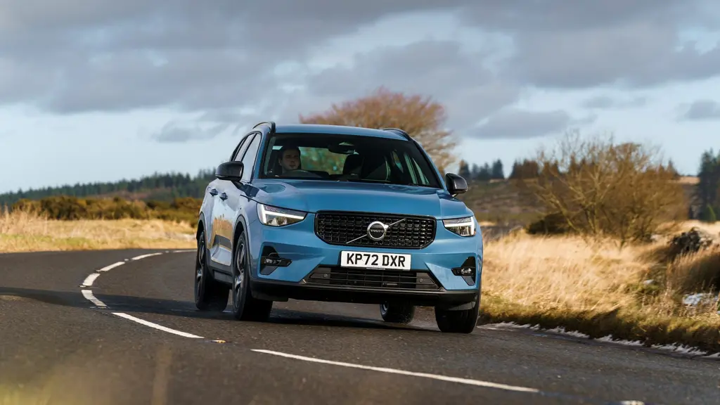 Volvo XC40 2.0 B4P Ultra Bright 5dr Auto