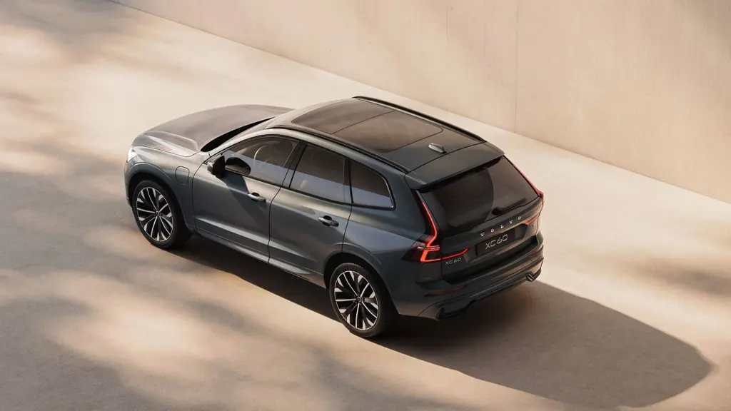 Volvo XC60 2.0 T6 335 PHEV Plus Dark 5dr AWD Gtron NI