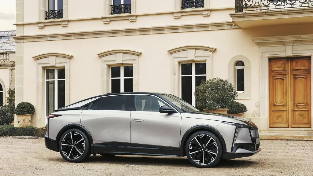 DS NO8 206kW Etoile 97kWh Long Range 5dr Auto