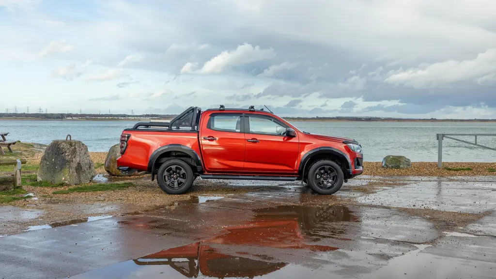 Isuzu D-MAX Diesel 1.9 V-Cross Double CAB 4X4 Auto