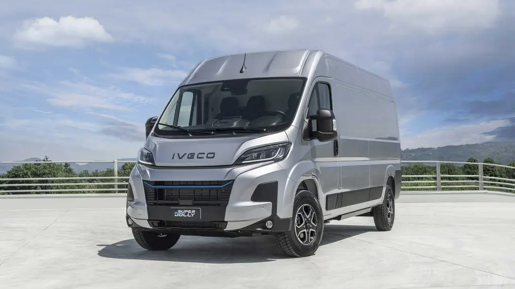 Iveco Superjolly E 35F20 Electric 205KW 110Kwh Extra High Roof Van 4035L WB Auto