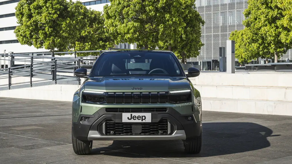 Jeep Avenger 1.2 E-AWD e-Hybrid Upland 5dr DCT