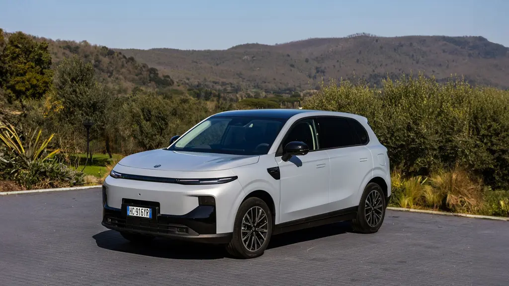 LEAPMOTOR B10 160kW 70kWh 5dr Auto