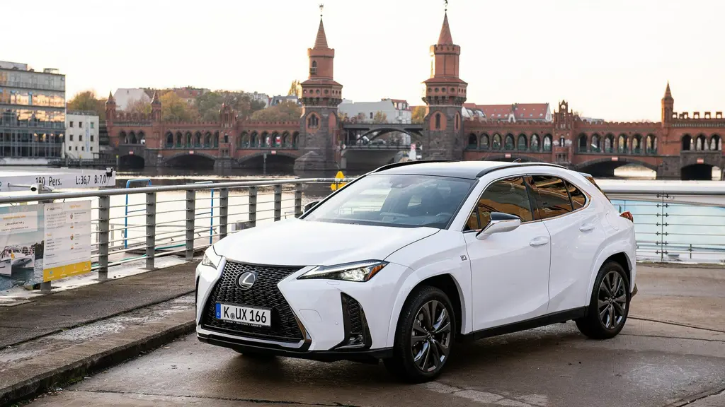 Lexus Ux 300h 2.0 F-Sport Takumi 5dr CVT