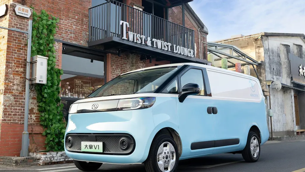 Maxus Deliver 5 E L1 Electric 120KW H2 Van 64KWH Auto