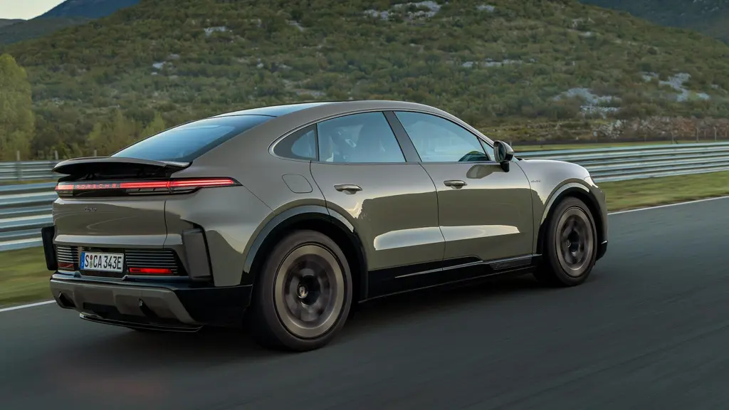 Porsche Cayenne Electric 490kW S 113kWh 5dr Auto