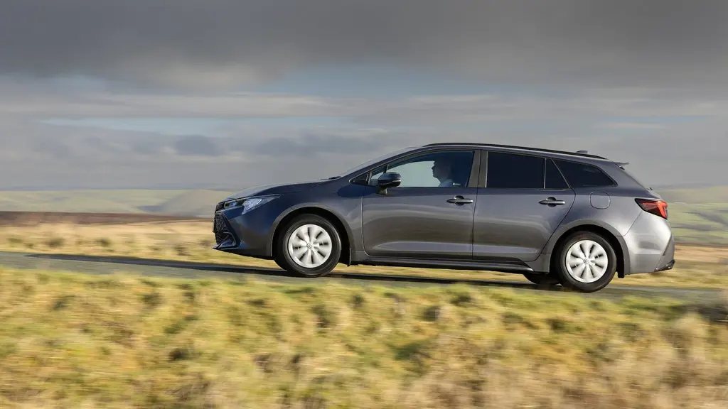 Toyota Corolla Petrol 1.8 VVT-I Hybrid 140 Commercial Auto