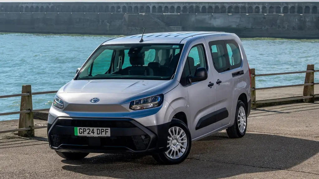 Toyota BZ4X 150kW Vision 71.4kWh 5dr Auto 11kW Pan/Bi-tone