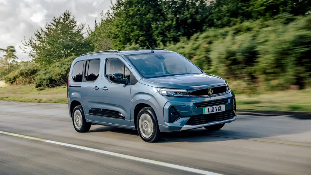 Vauxhall Combo Life 100kW Ultimate 52kWh 5dr Auto