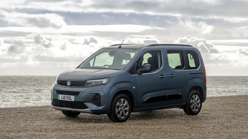 Vauxhall Combo Life 100kW Ultimate 52kWh 5dr Auto