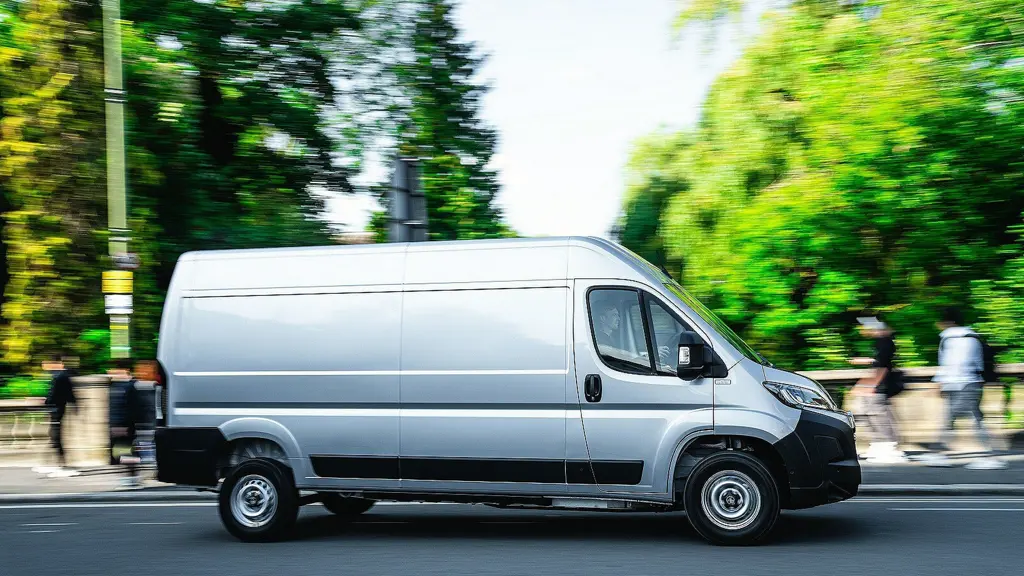 Vauxhall Movano 4.25T Heavy L3 Electric FWD 205KW 110Kwh H3 Van Prime Auto 22KW