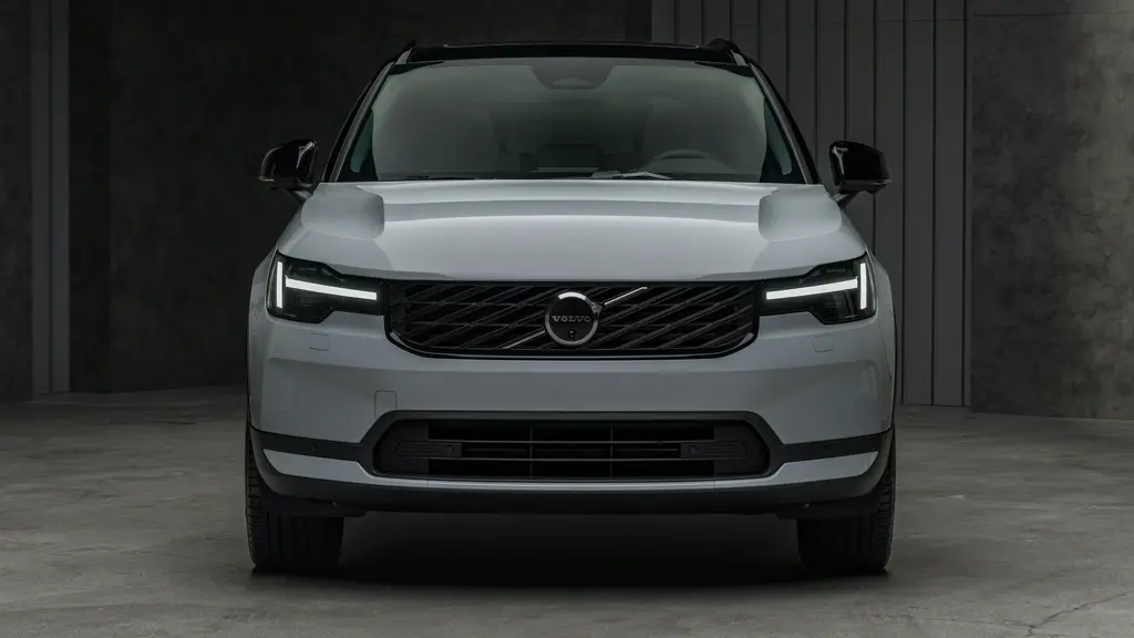 Volvo XC40 2.0 B4P Plus Dark 5dr Auto